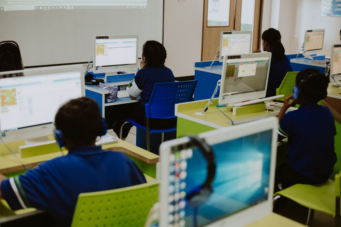 夏休み子供プログラミング教室のイメージ